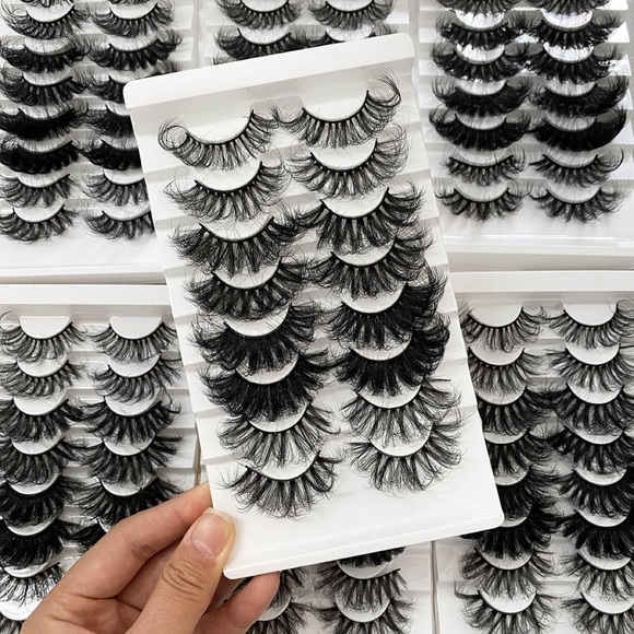 25MM eyelashes - Picture 3 of 6